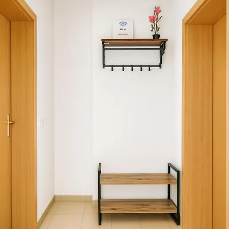 Livemore24 - 1 In Wlan - Smart-tv - 24-7 Check-in Und Kueche Apartment *