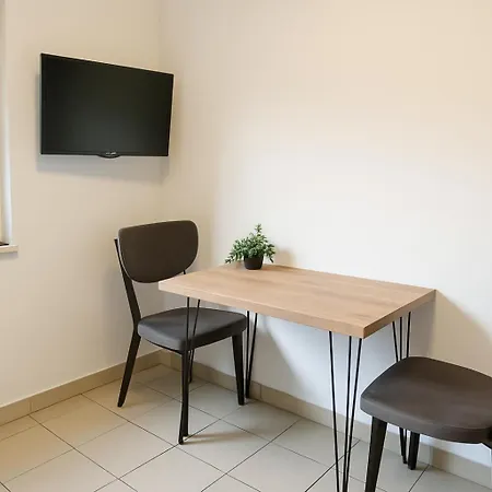 Lägenhet Livemore24 - 1 In Wlan - Smart-tv - 24-7 Check-in Und Kueche Duisburg