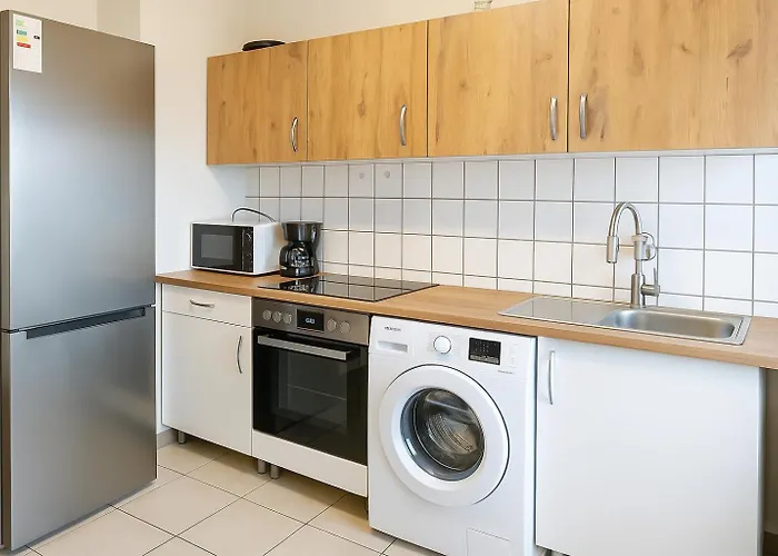 Livemore24 - 1 In Wlan - Smart-tv - 24-7 Check-in Und Kueche Apartment Duisburg